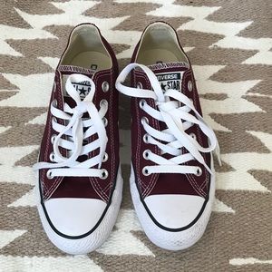 burgundy converse size 6.5